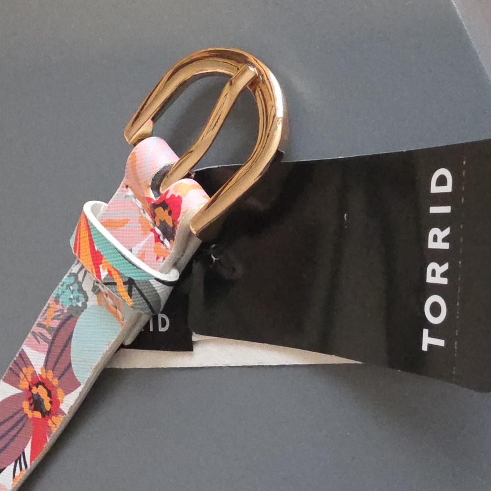 TORRID NWT Floral Belt Bag - Picture 7 of 7